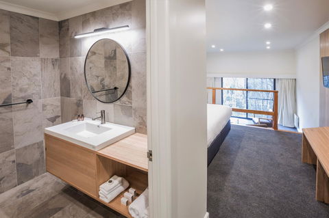 Cradle Mountain Hotel - C Tourism 16