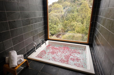Peppers Cradle Mountain Lodge - C Tourism 2