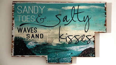 KINGFISHER COTTAGE Beachfront At The Binalong Bay - C Tourism 10