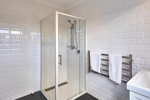 DOLPHIN LOOKOUT COTTAGE - Amazing Views Of The Bay Of Fires - C Tourism 3