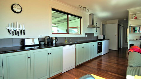 DOLPHIN LOOKOUT COTTAGE - Amazing Views Of The Bay Of Fires - C Tourism 5