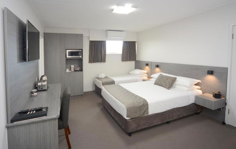 Bridge Hotel - C Tourism 6