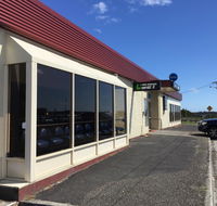 Regatta Point Tavern  Holiday Villas - C Tourism
