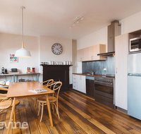 Devine Stays - Westside Apartment on Elizabeth - C Tourism