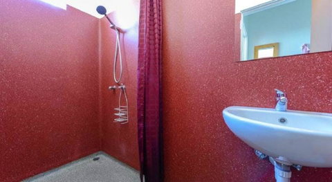 Hobart's Accommodation & Hostel - C Tourism 35