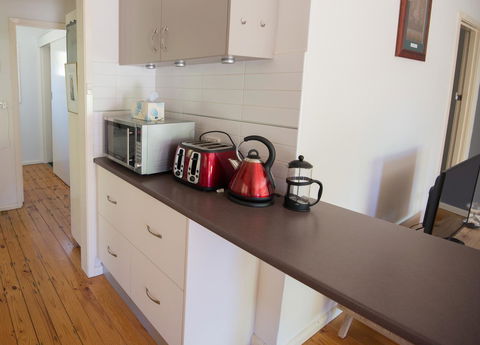 Flora Hill Creek Views - C Tourism 12