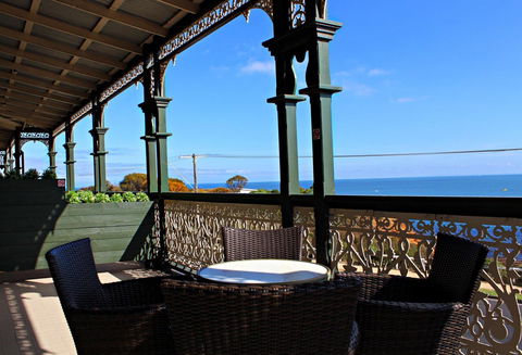 The Royal Hotel Mornington - C Tourism 15