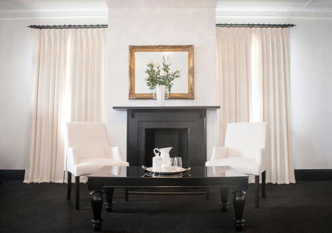 The Royal Hotel Mornington - C Tourism 3