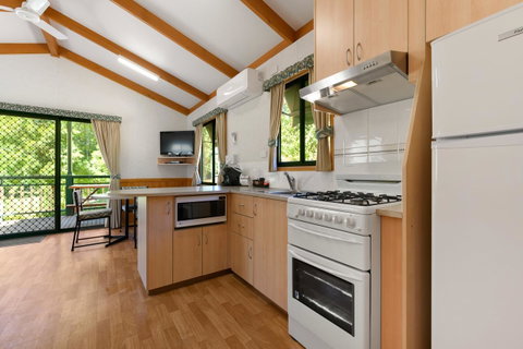 Bright Riverside Holiday Park - C Tourism 22