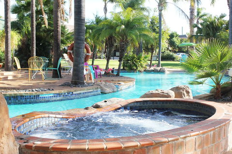 Swan Hill Resort - C Tourism 14