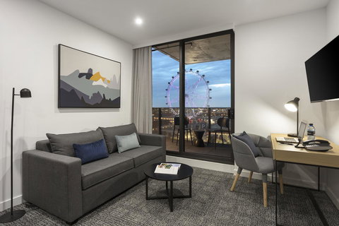 Quest NewQuay - C Tourism 24