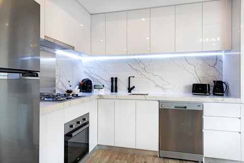 Manhattan Apartments - Caulfield North - C Tourism 23