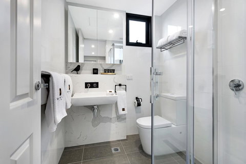 Manhattan Apartments - Caulfield North - C Tourism 15