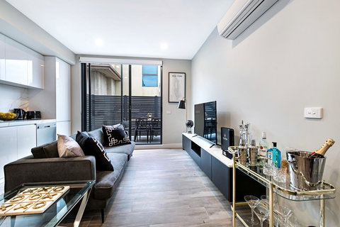 Manhattan Apartments - Caulfield North - C Tourism 5
