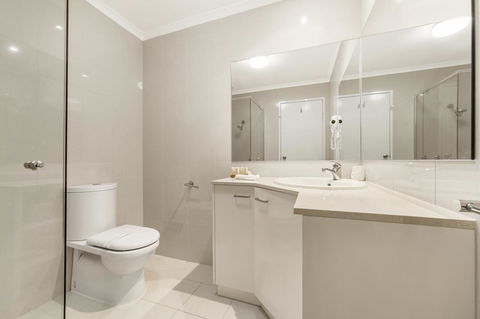 Ciloms Airport Lodge - C Tourism 11