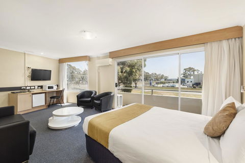 Ciloms Airport Lodge - C Tourism 6