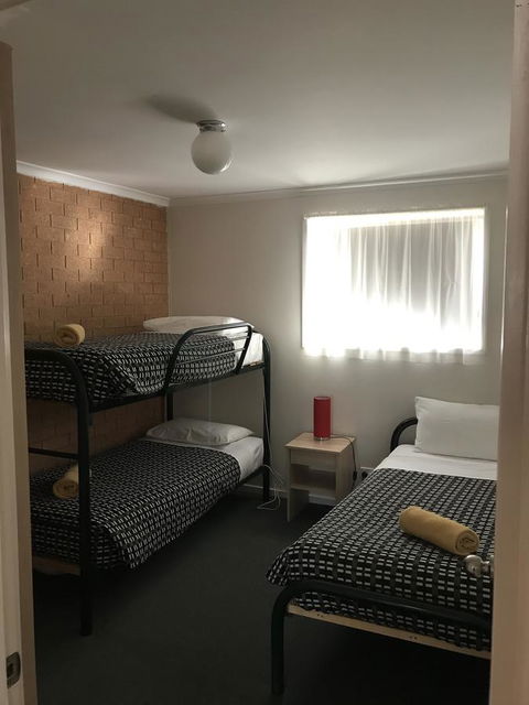 Beachcomber Motel & Apartments - C Tourism 10