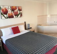 Beachcomber Motel  Apartments - C Tourism