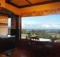 A Cottage with a View at Tudor Ridge - C Tourism