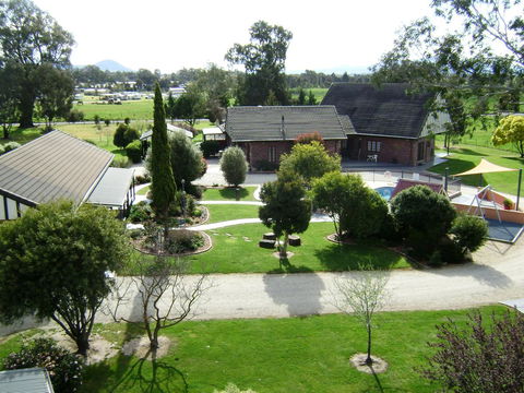 Greenvale Holiday Units - C Tourism 13