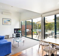 Anchorage Motel  Villas Lorne - C Tourism