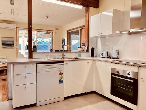 Nautique Beach House - C Tourism 13