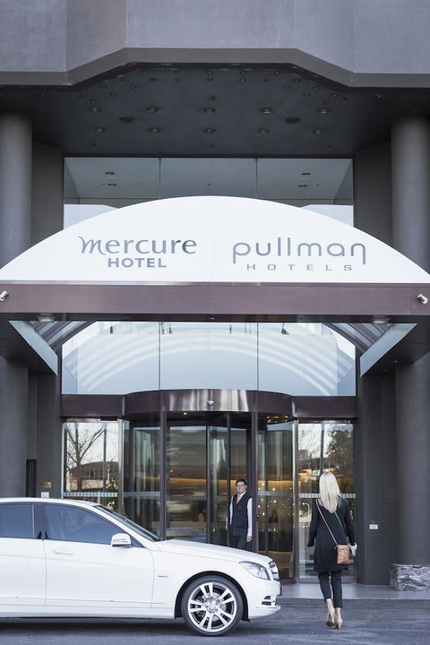 Mercure Melbourne Albert Park - C Tourism 1