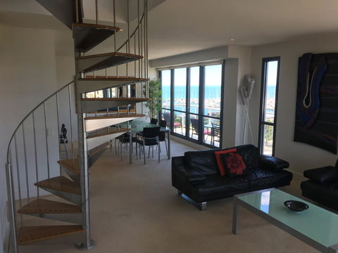 Geelong Waterfront Penthouse Apartment - C Tourism 4