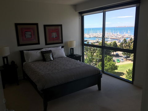Geelong Waterfront Penthouse Apartment - C Tourism 7