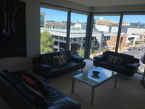 Geelong Waterfront Penthouse Apartment - C Tourism 9