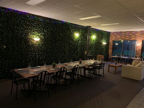 Mountain Creek Motel Bar & Restaurant - C Tourism 13