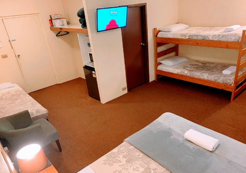 Mountain Creek Motel Bar & Restaurant - C Tourism 6