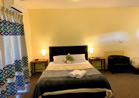 Mountain Creek Motel Bar & Restaurant - C Tourism 3