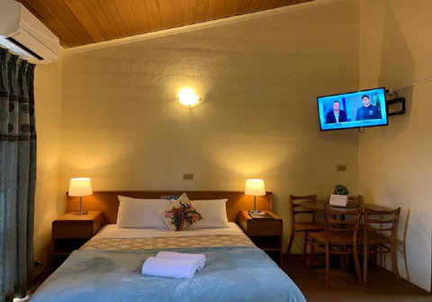 Mountain Creek Motel Bar & Restaurant - C Tourism 24