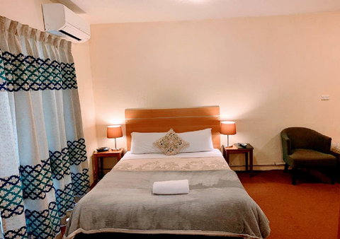 Mountain Creek Motel Bar & Restaurant - C Tourism 2