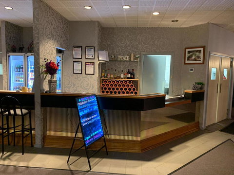 Mountain Creek Motel Bar & Restaurant - C Tourism 16