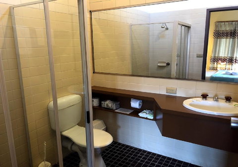 Mountain Creek Motel Bar & Restaurant - C Tourism 9