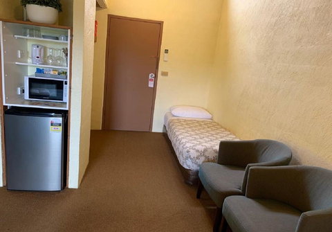 Mountain Creek Motel Bar & Restaurant - C Tourism 28