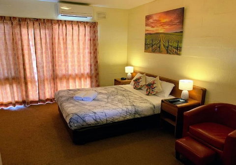 Mountain Creek Motel Bar & Restaurant - C Tourism 25