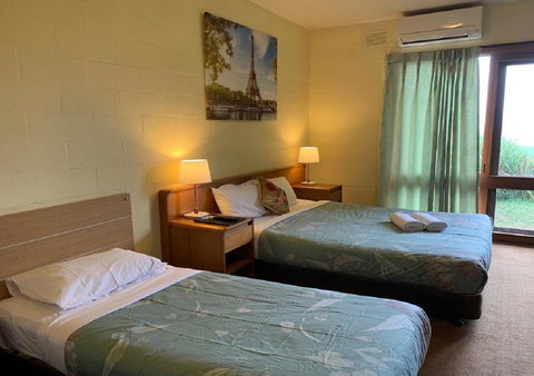 Mountain Creek Motel Bar & Restaurant - C Tourism 32