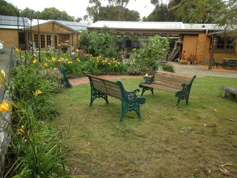 Mud Hollow Barn - C Tourism 0