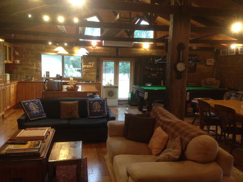 Mud Hollow Barn - C Tourism 10