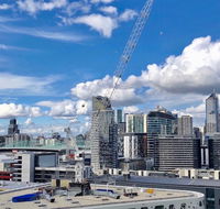 Pride Docklands Waterfront Apartment City View - C Tourism