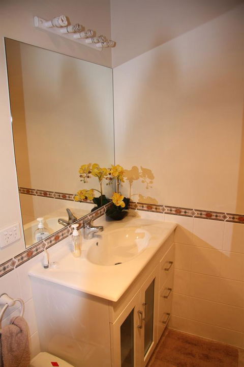 Shady Brook Cottages - C Tourism 28