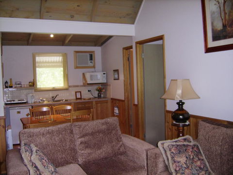 Shady Brook Cottages - C Tourism 22