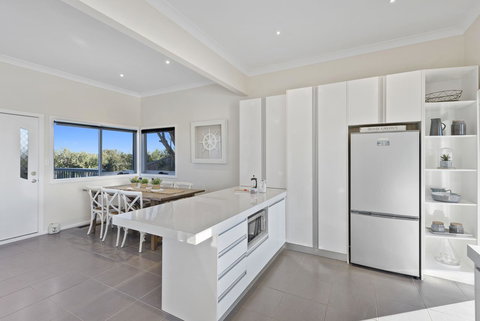 Beachside House - C Tourism 10