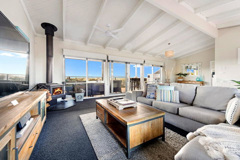 Beachside House - C Tourism 0