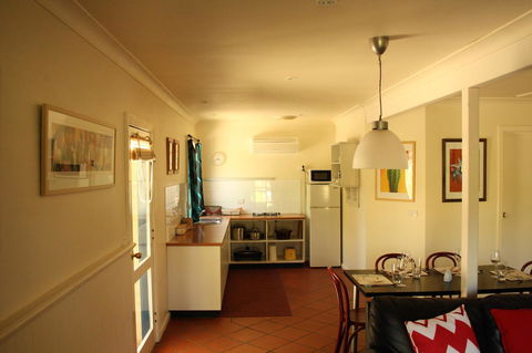 Merrimeet Cottages - C Tourism 28