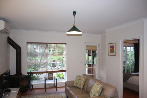Merrimeet Cottages - C Tourism 40