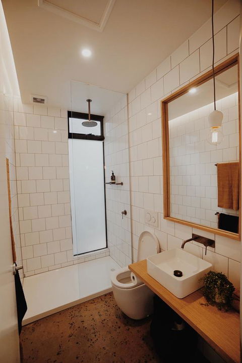 THE WAREHOUSE APARTMENTS - C Tourism 18